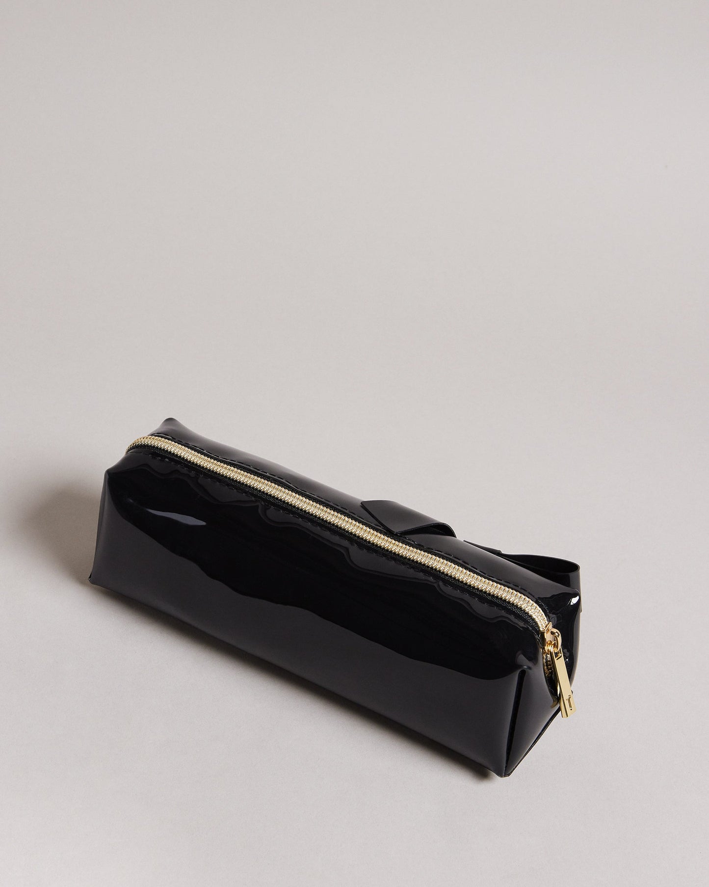Women's Nikara-Knot Bow Brush Case Black