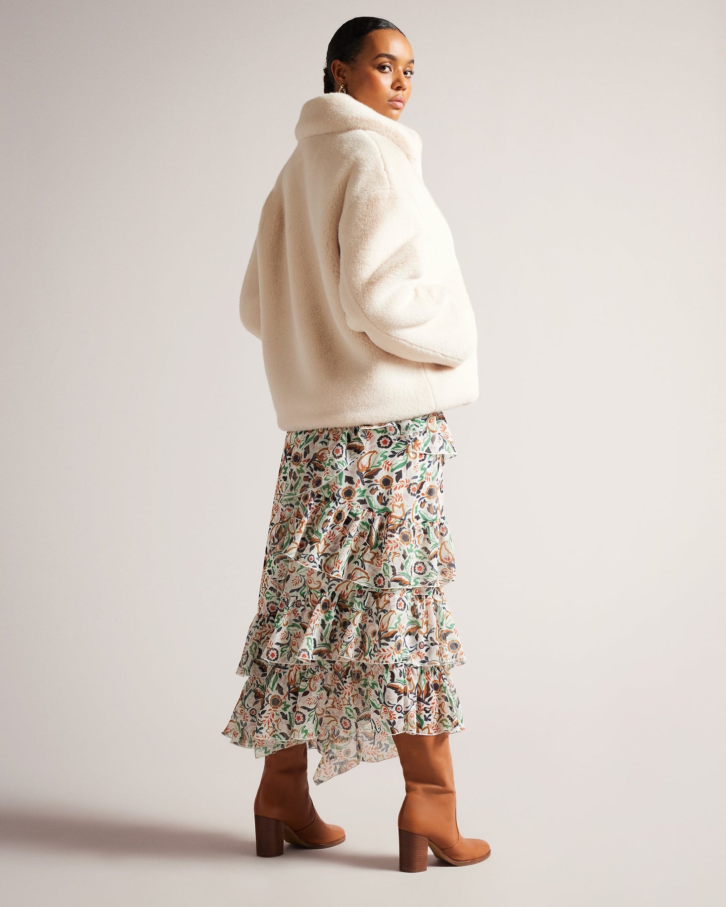 Women's Liliam-Short Faux Fur Coat Rounded Collar Ivory