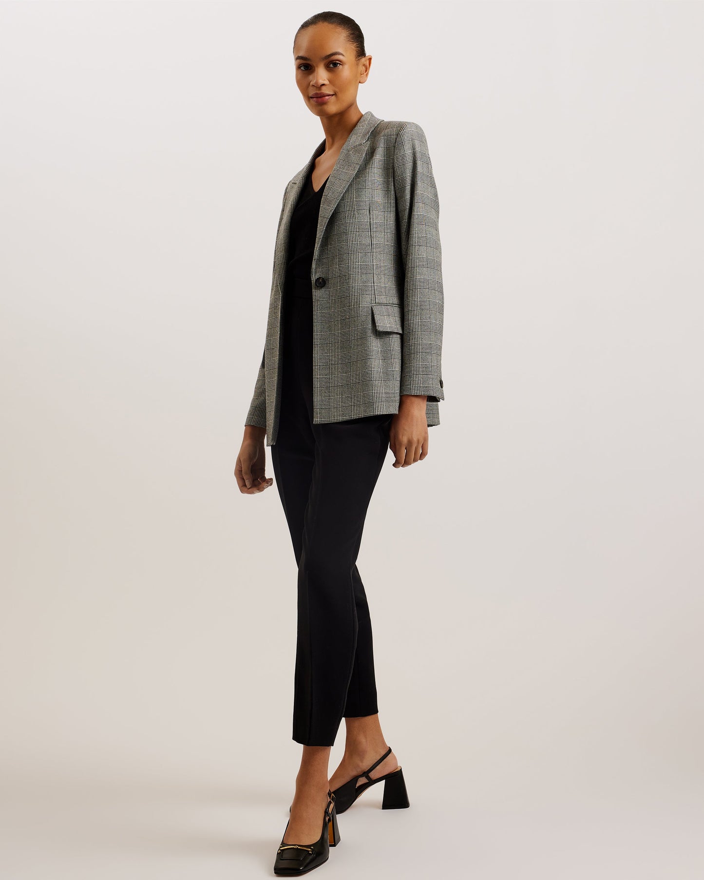 Women's Jommia Black