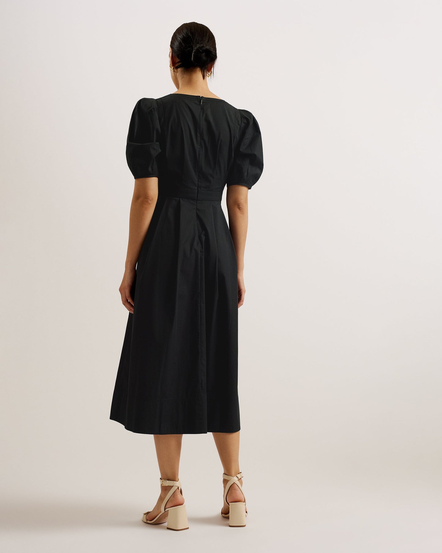 Women's Ledra Black