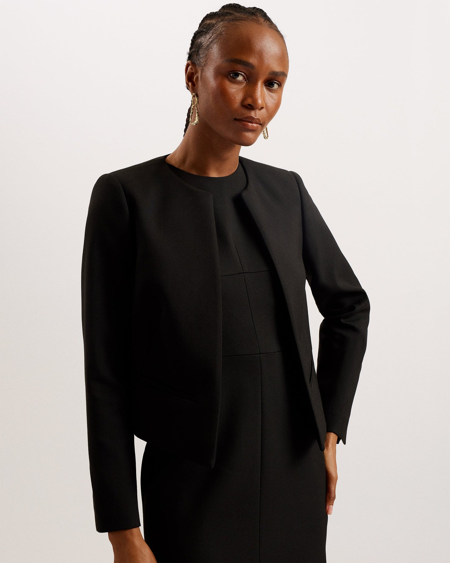 Women's Manabuj Black