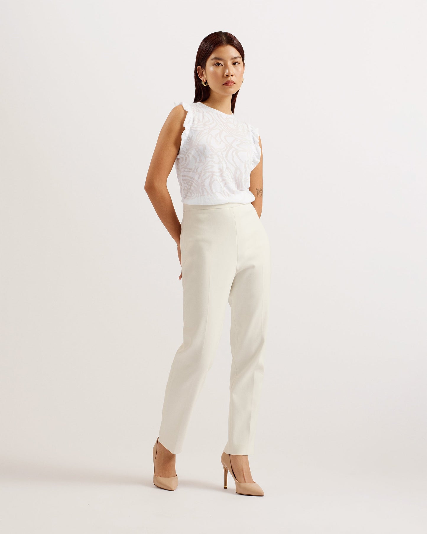 Women's Iilaa White