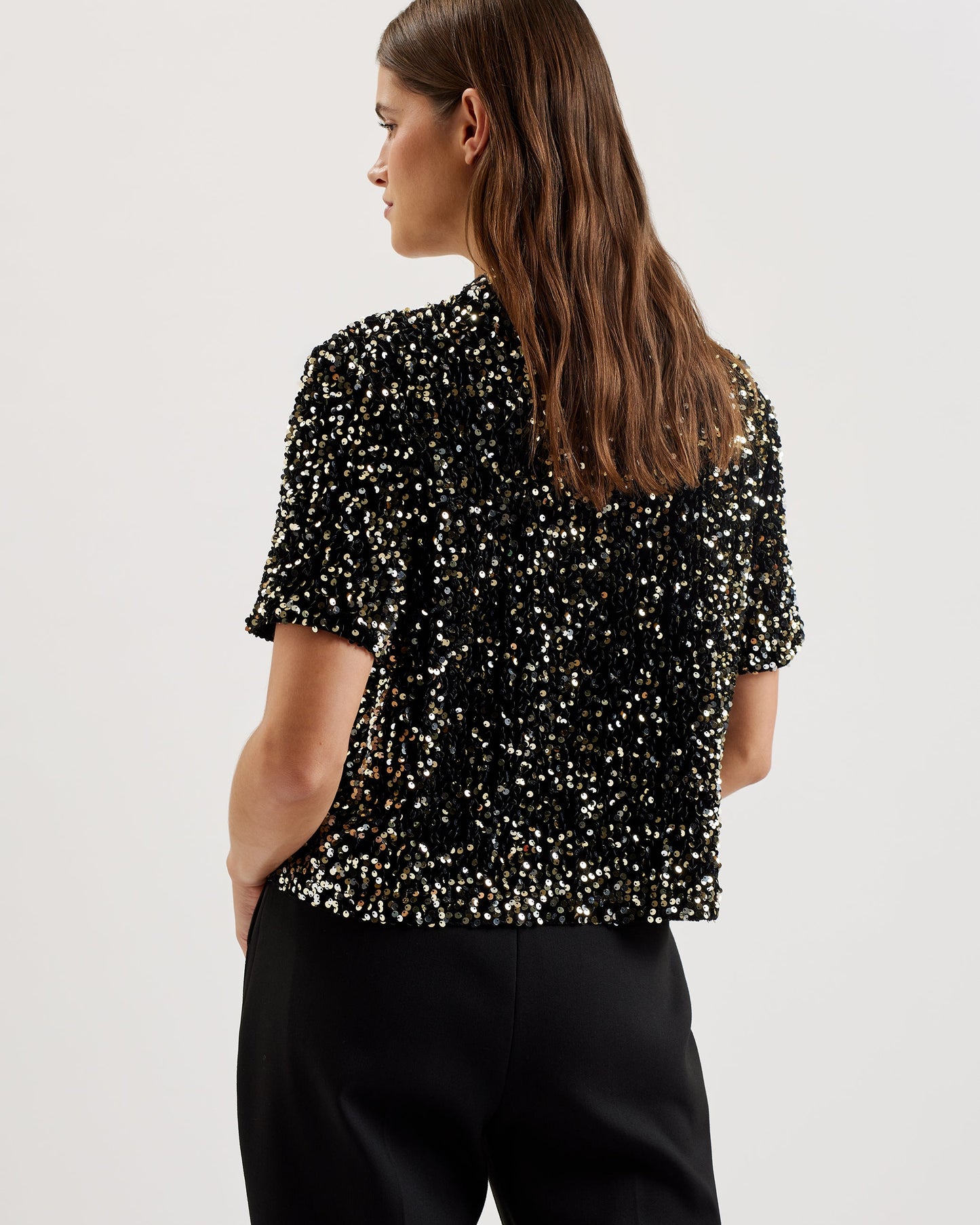 ZARHAAA: Velvet Sequin Short Sleeve Tee