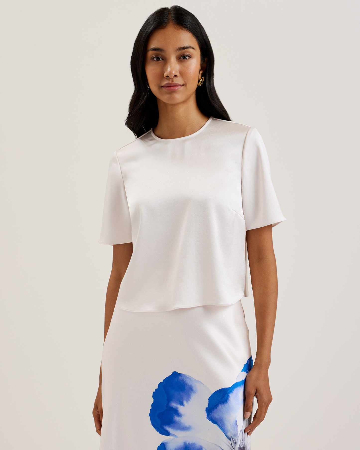 Women's Siroi-Short Sleeve Satin Crew Neck Top Ivory