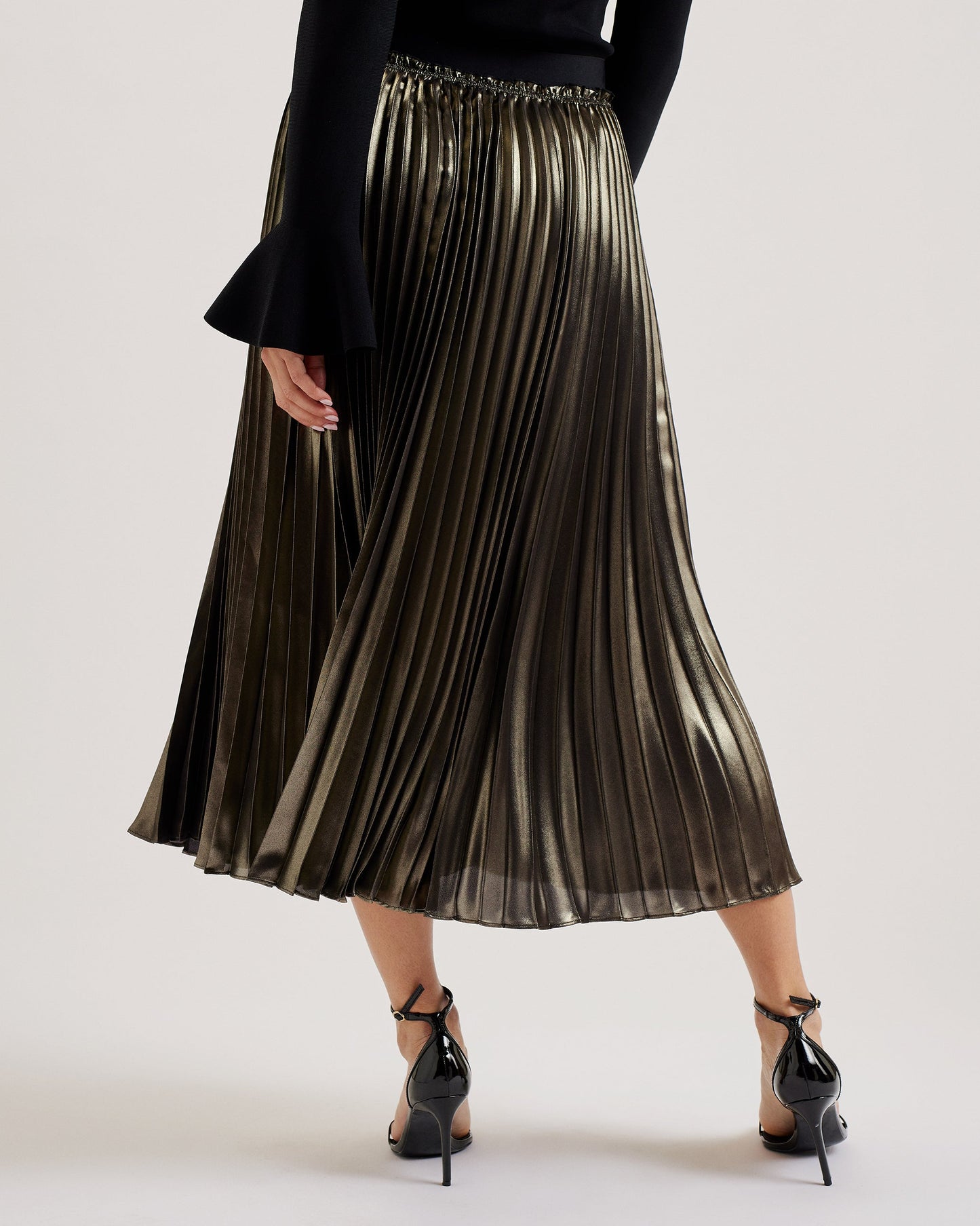 Women's Kese-Metallic Pleated Midi Skirt Gold