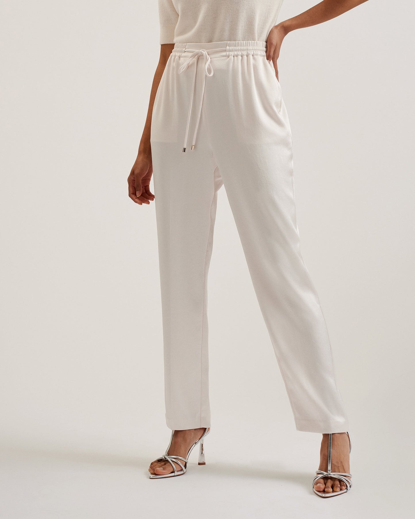 Women's Natori-Satin Slim Taper Jogger Ivory