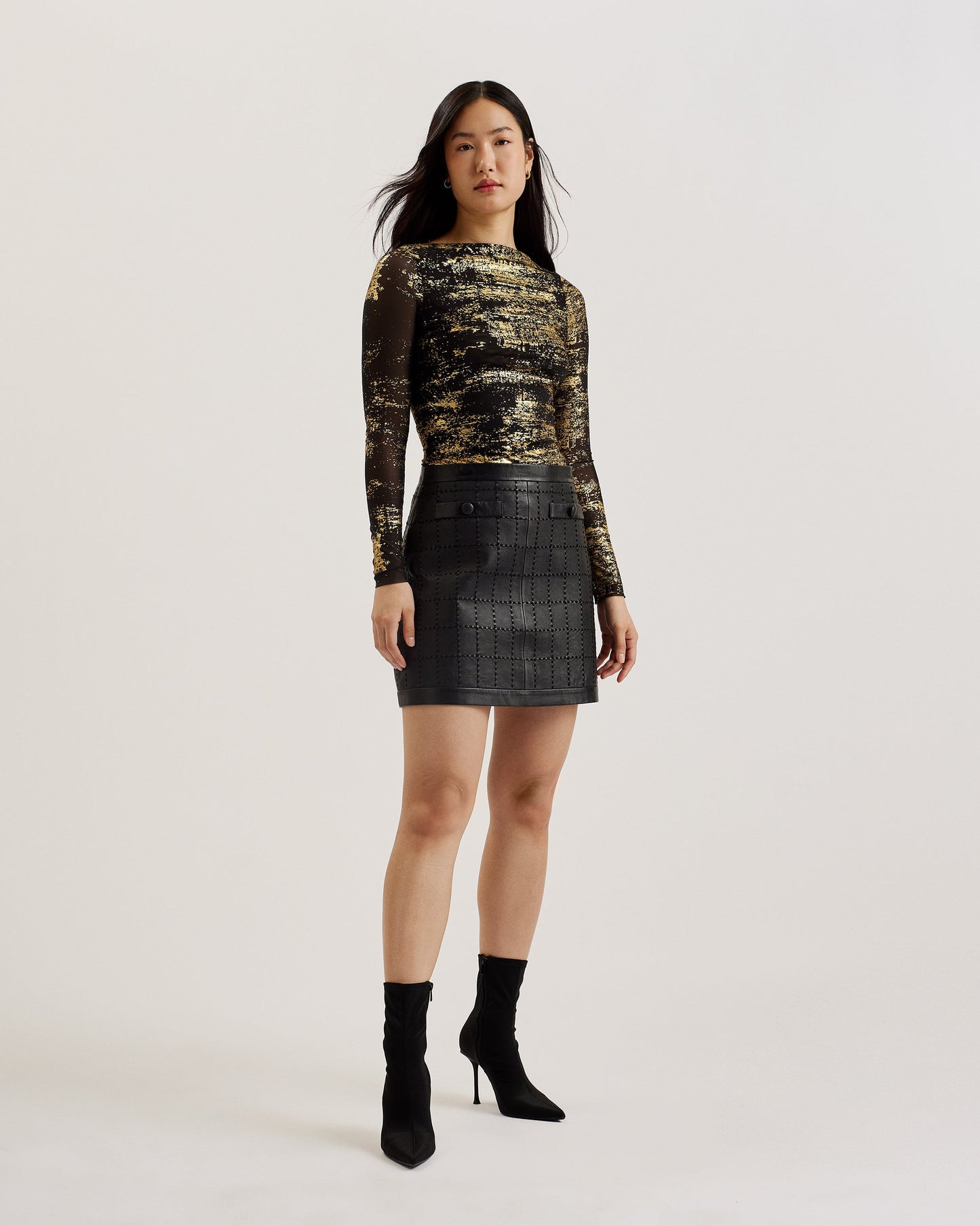 Women's Karenha-Foil Printed Skinny Fit Mesh Top Black