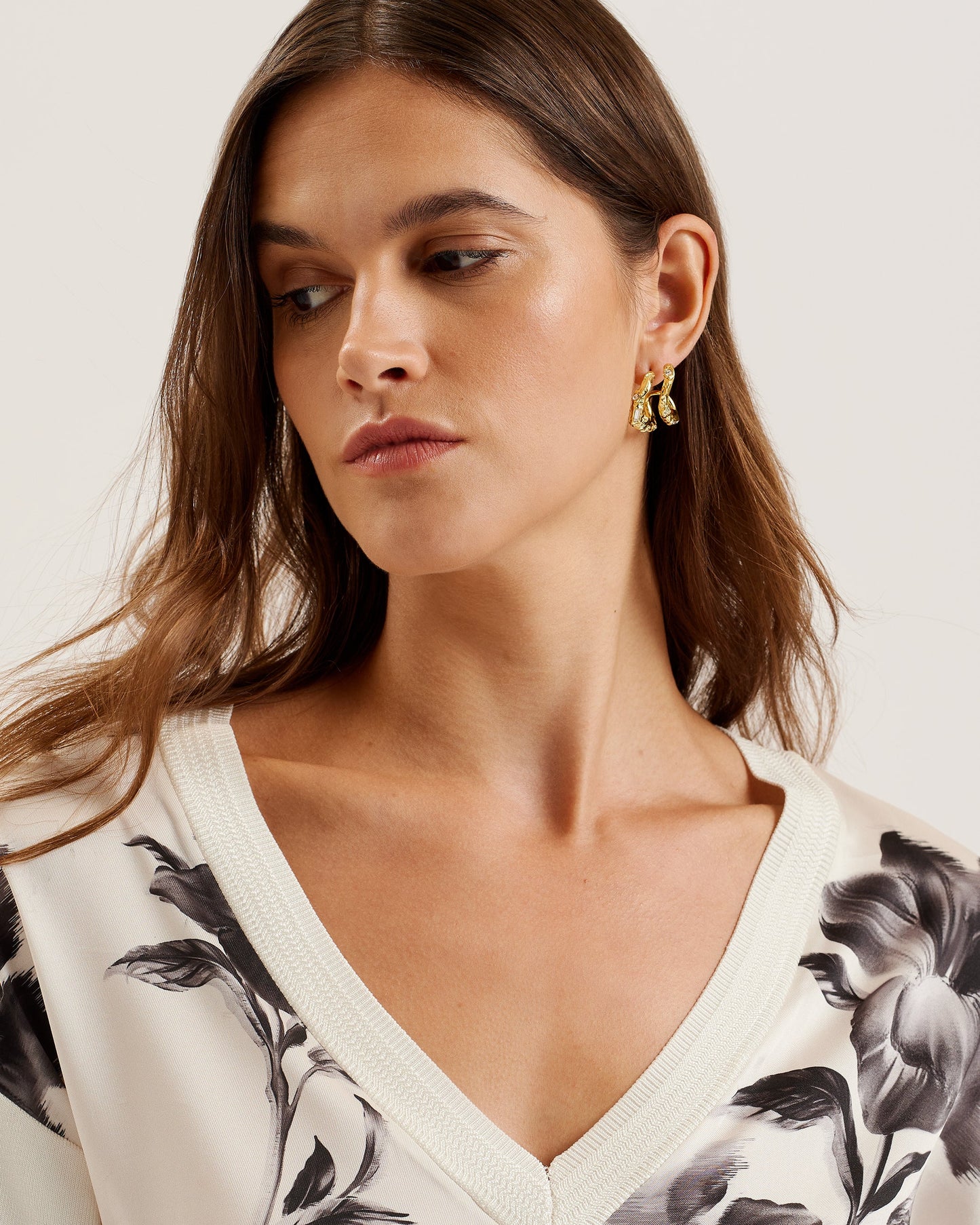 Women's Joiee-V Neck Printed Woven Front Jumper Ivory