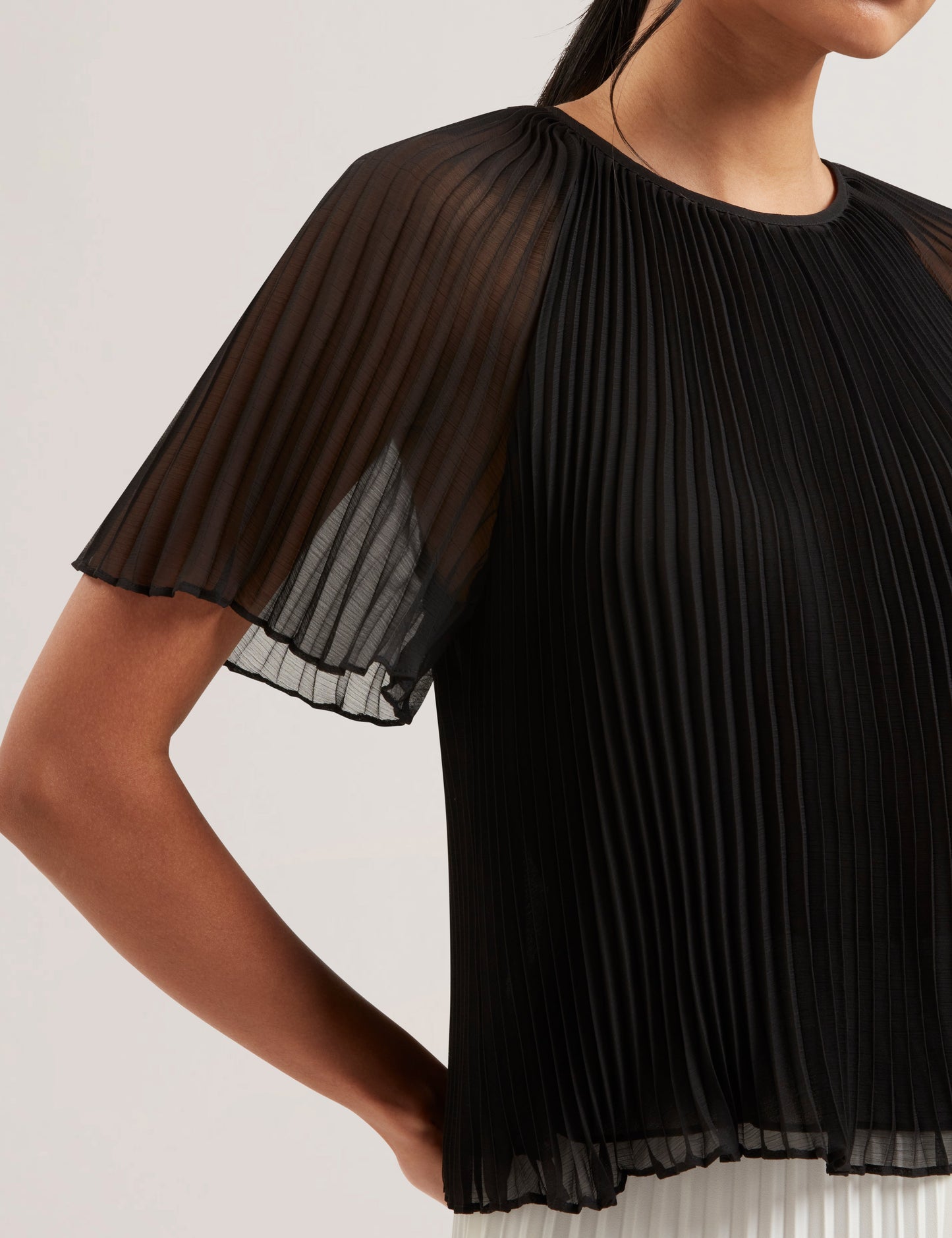 Women's AGARA-Pleated Short Sleeve Blouse