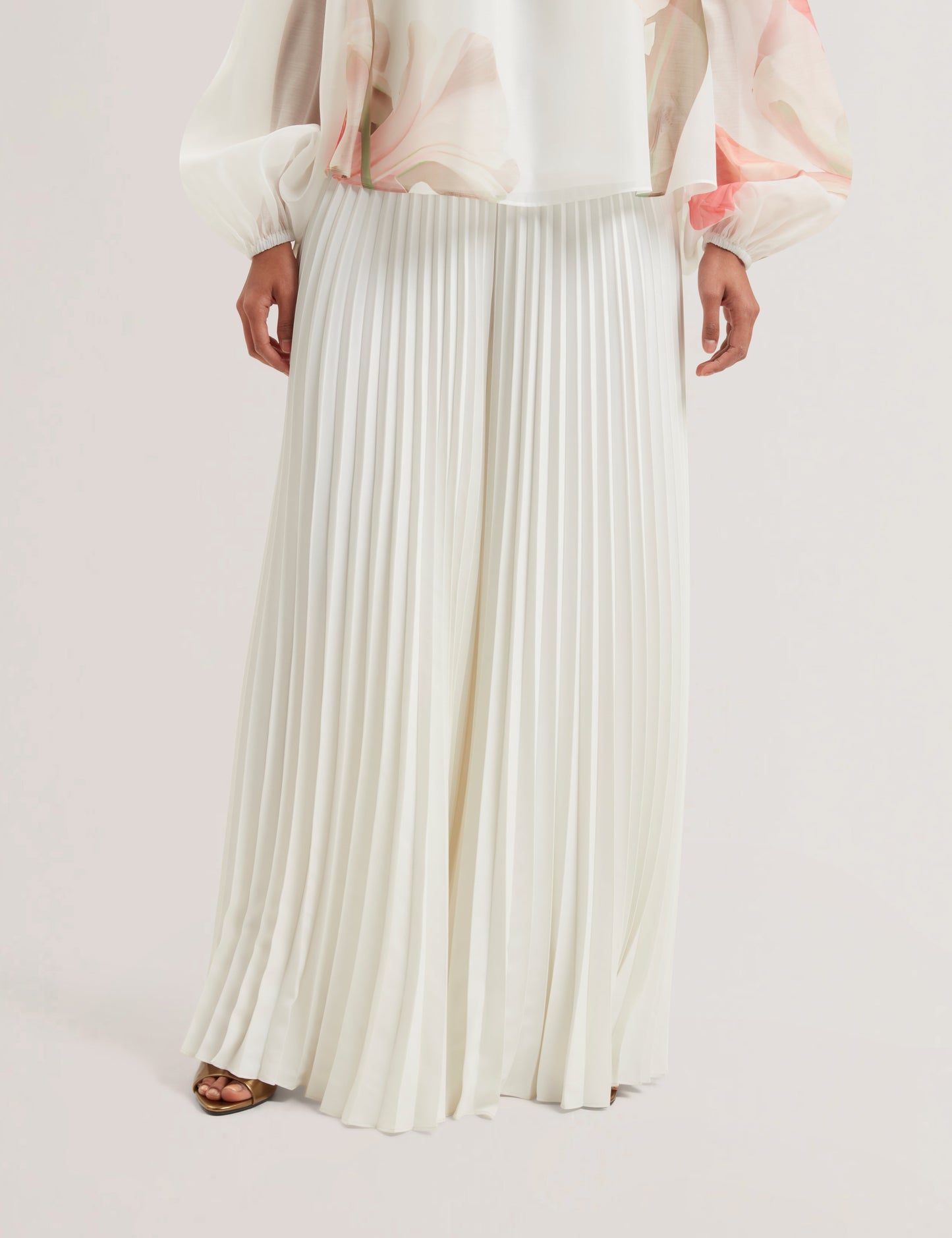 Women's HARYX-Pleated Wide Leg Crepe Trouser