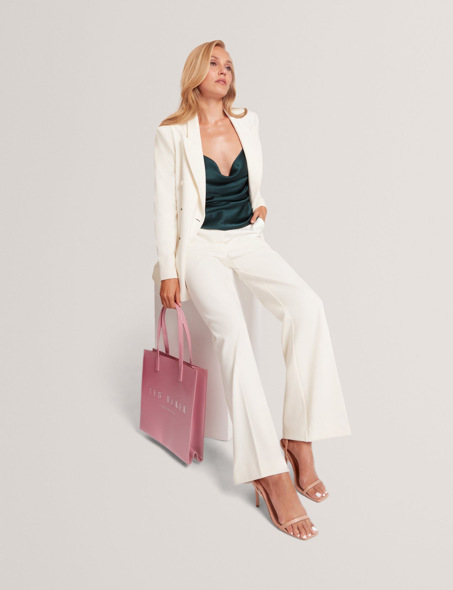 Indriv: High Waisted Flare Trouser