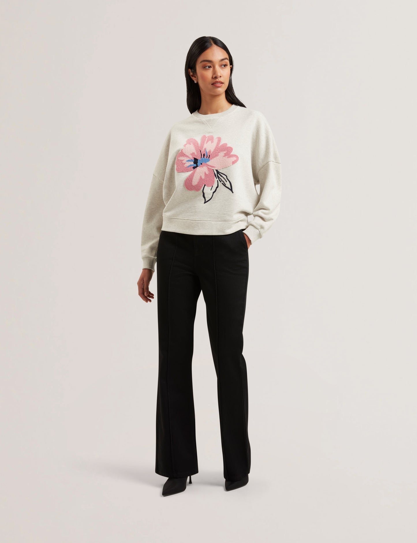 Women's VIENAA-Floral Sweatshirt
