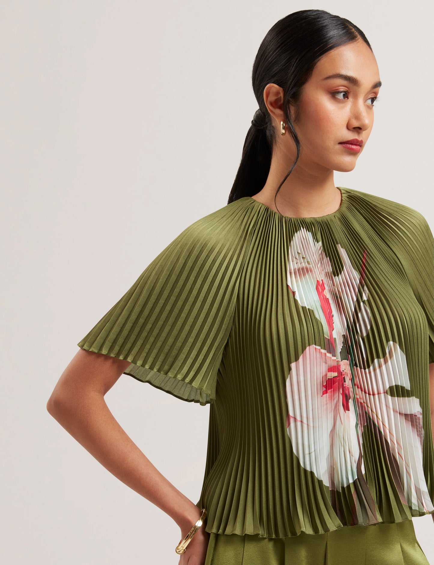 Women's LIONAA-Pleated Short Sleeve Blouse