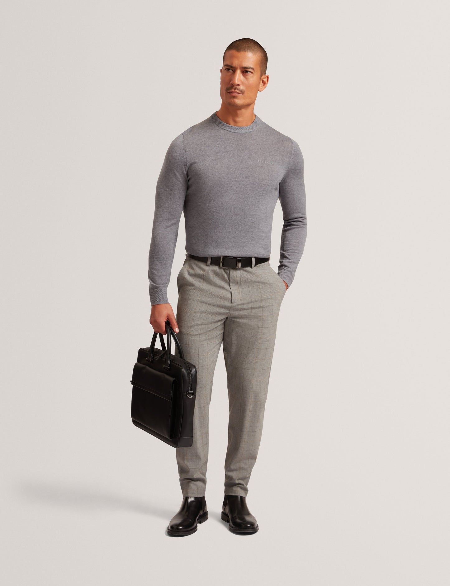 LAURNCE: Branded Merino Crew Neck Jumper