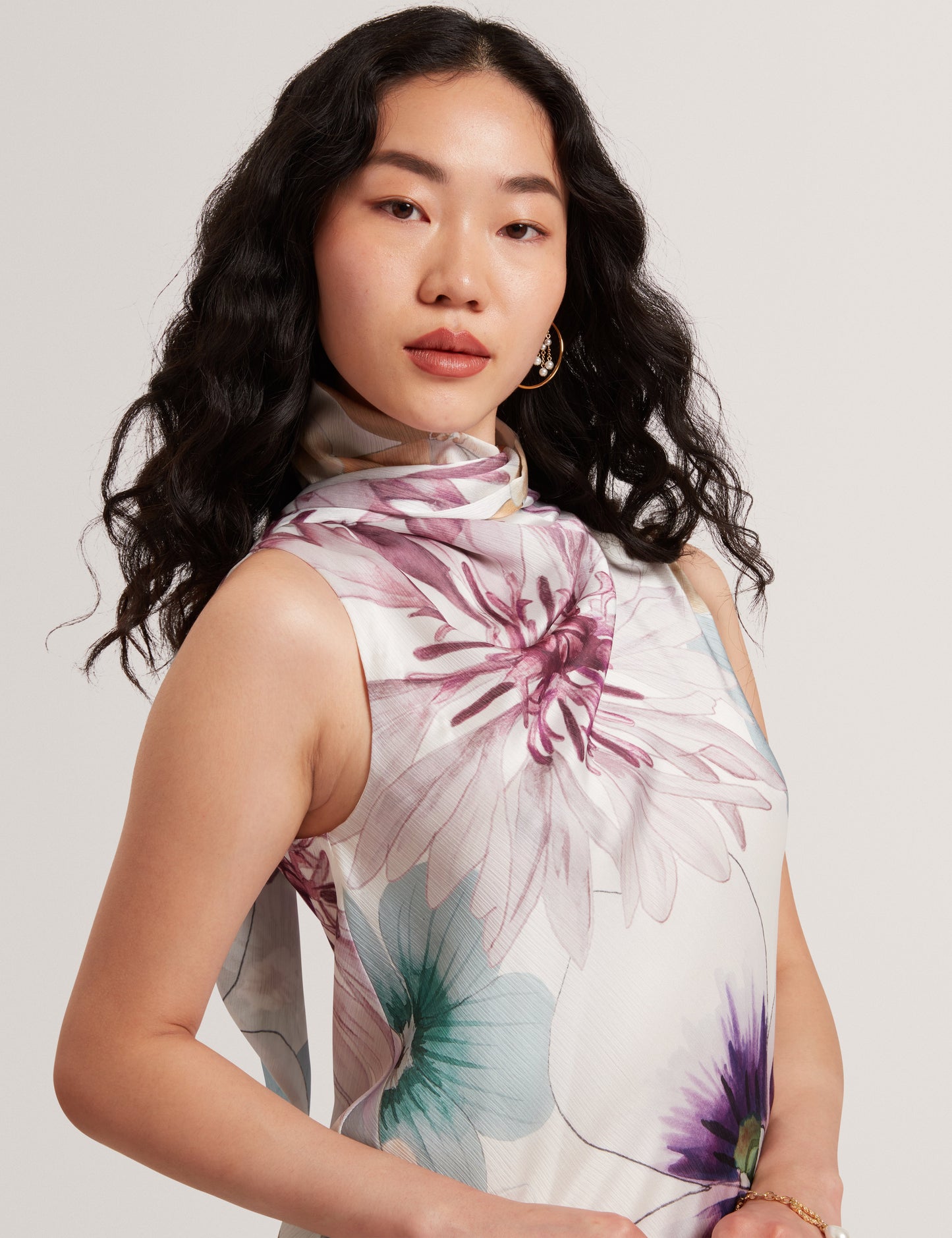 HARRPUR: Print Neck Tie Midi Dress