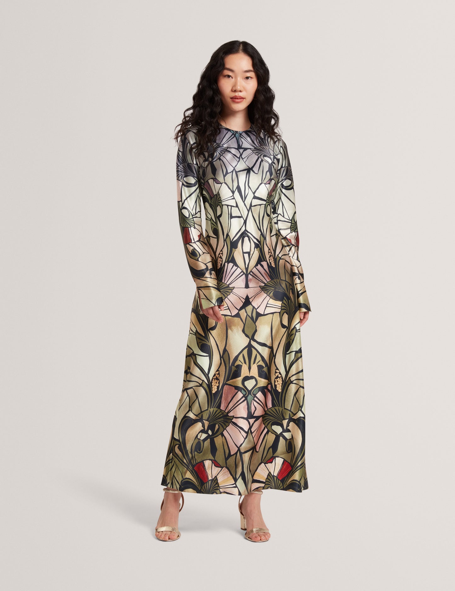 ZELLIE: Print Long Sleeve Midi Dress