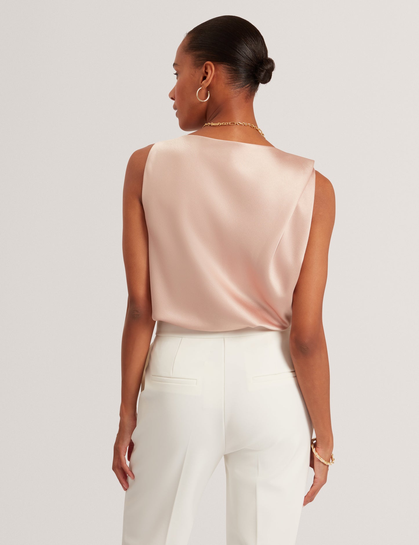 MIONA: Sleveless Twist Detail Top