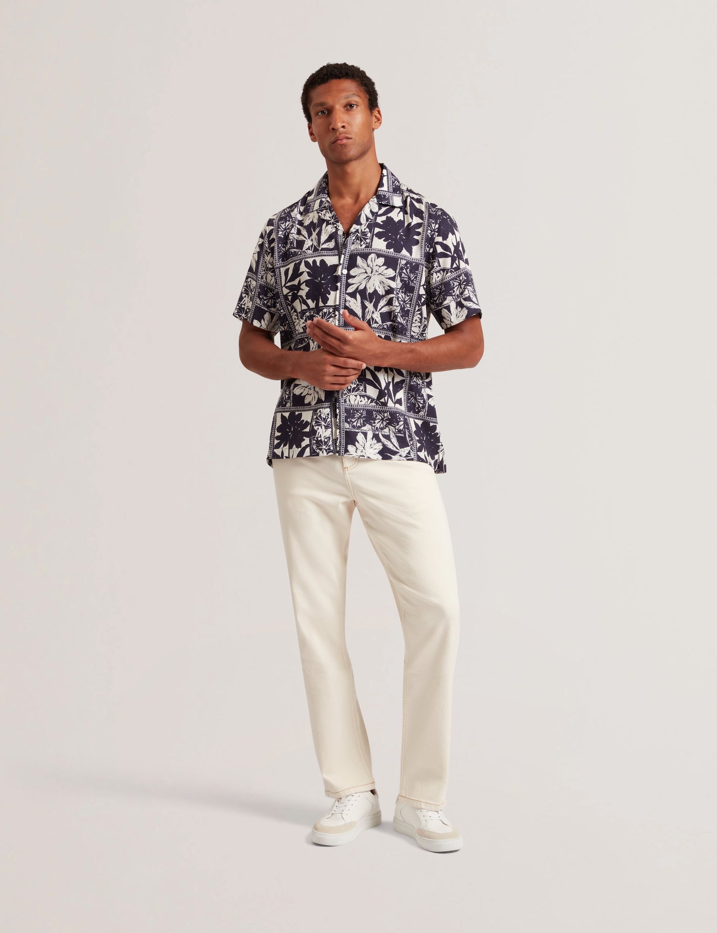 RADOMIE: SS Relaxed Boarder Floral Shirt