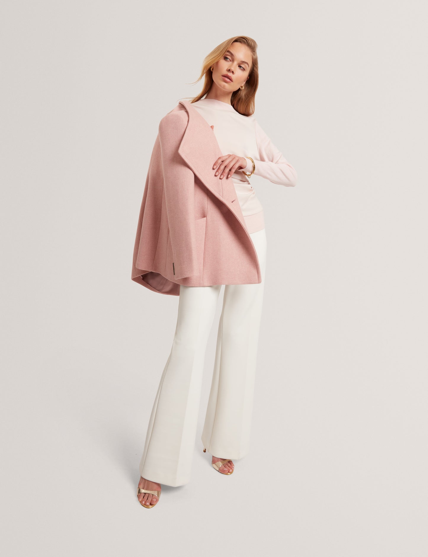 LESLAY: Draped Front Knitted Long Sleeve Top