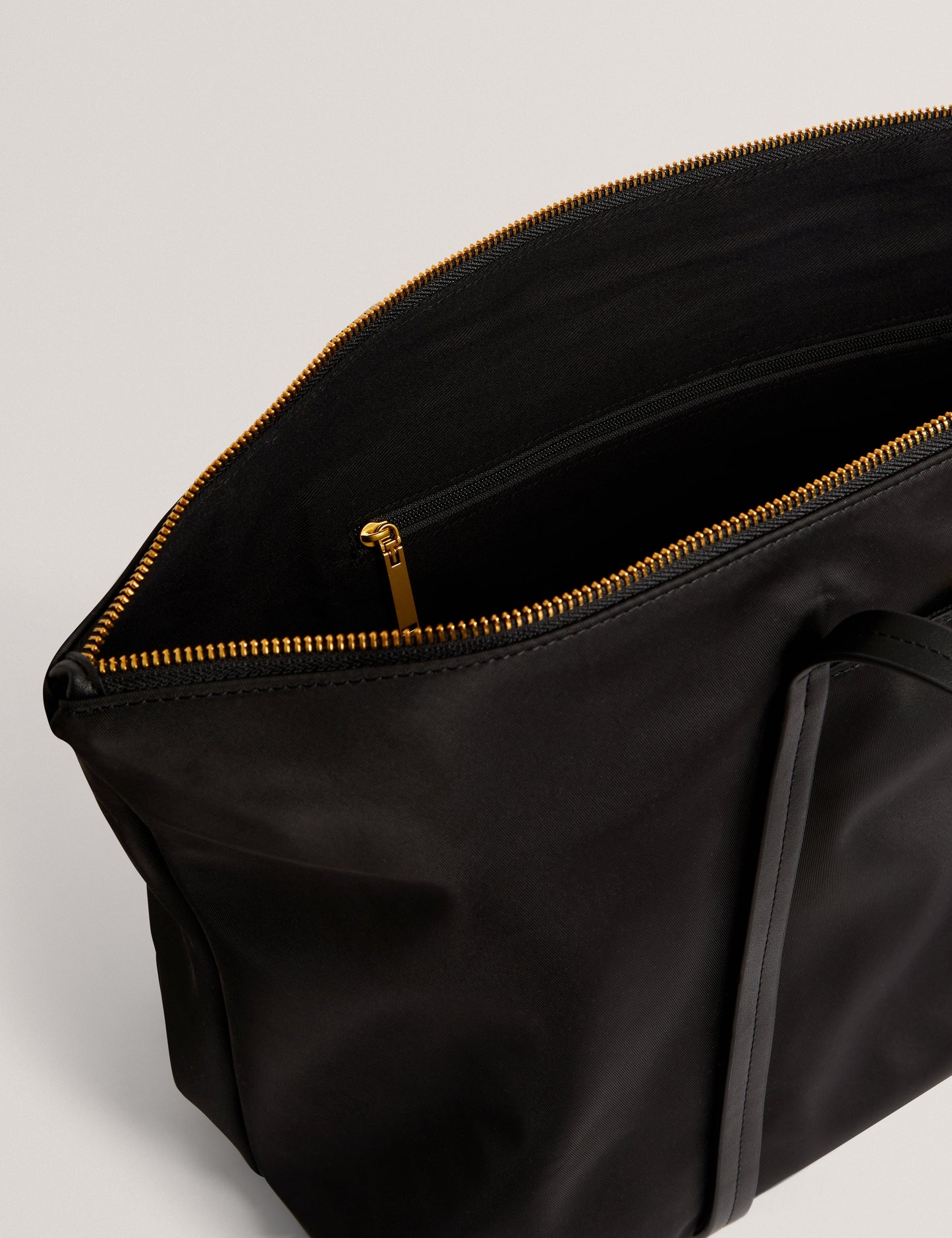 NYCOLE: Nylon Large Tote Bag