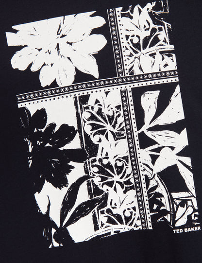 KONEY: SS Floral Box Print T-Shirt