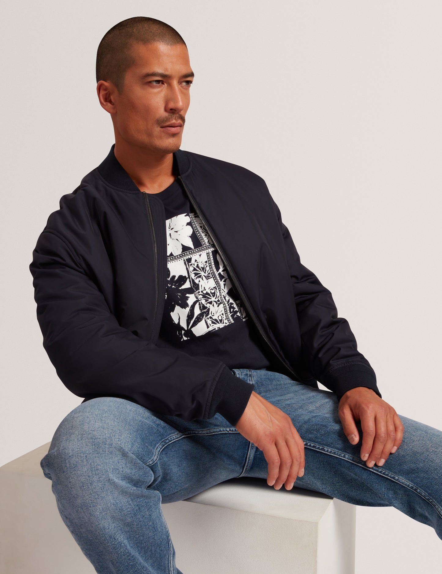 KONEY: SS Floral Box Print T-Shirt