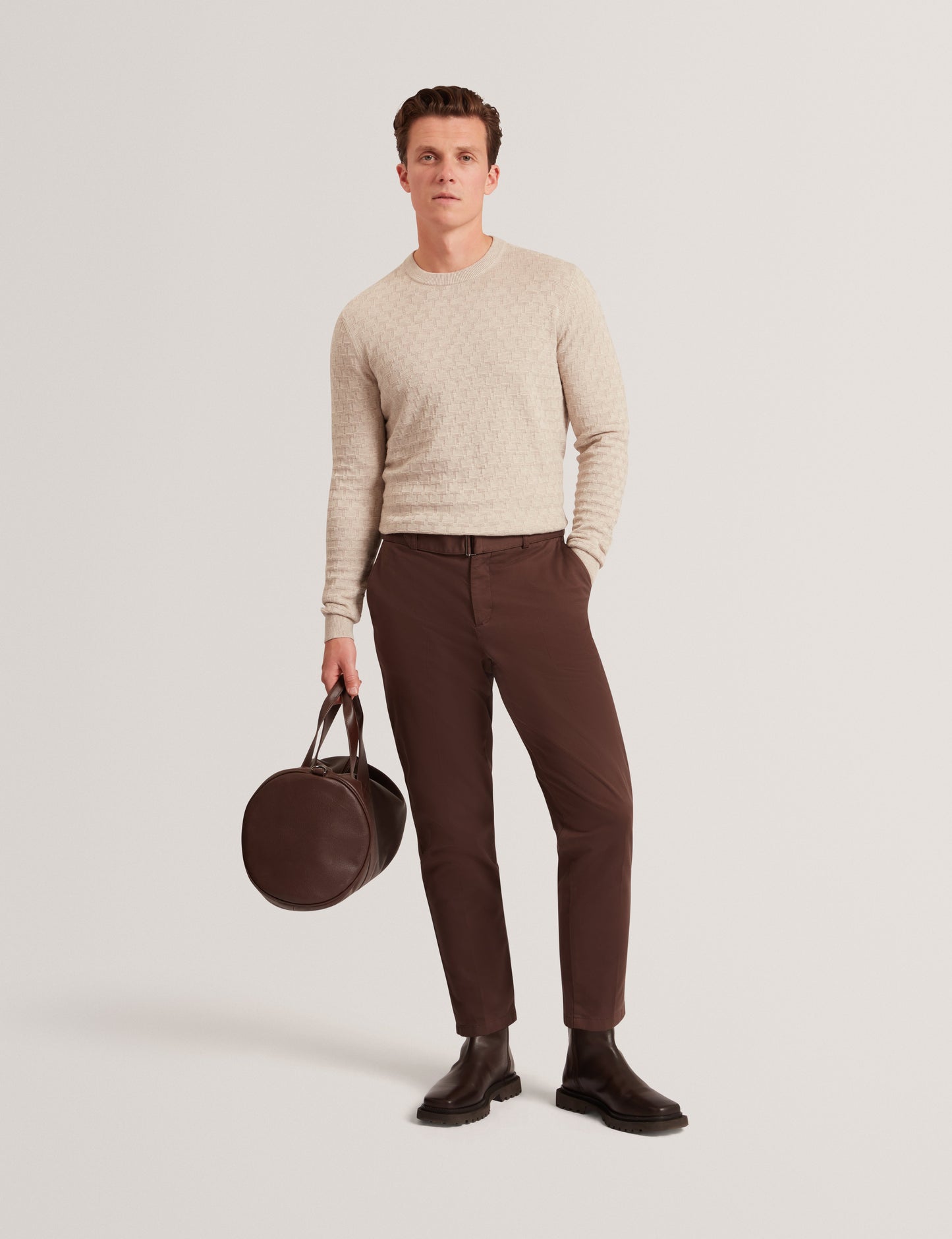SAINSY: T Stitch Crew Neck