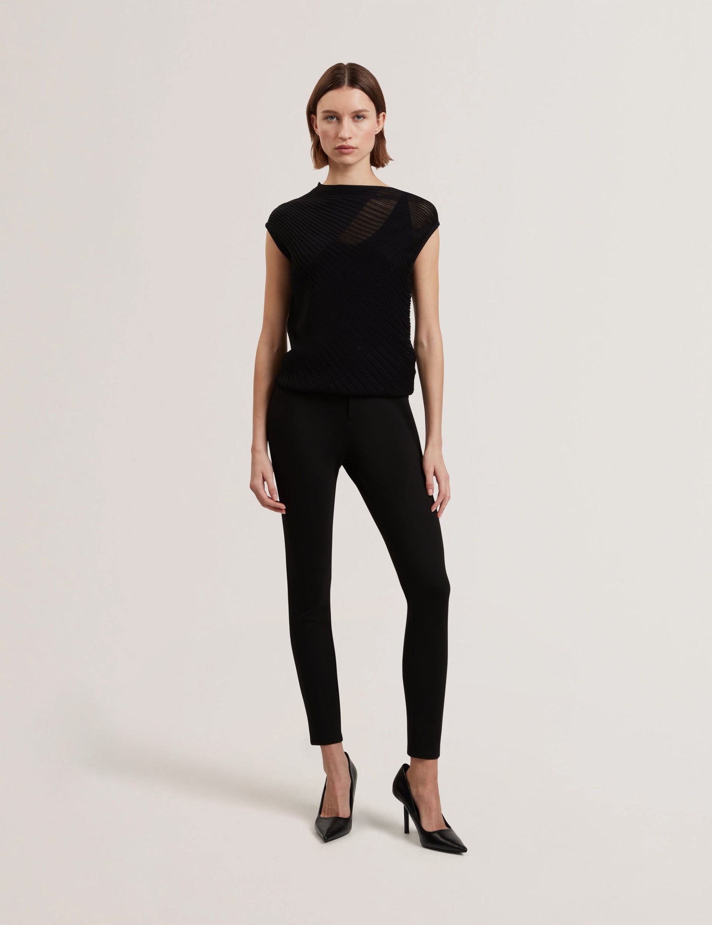 Women's LAYYNII-Invisible Yarn Knit Top Black