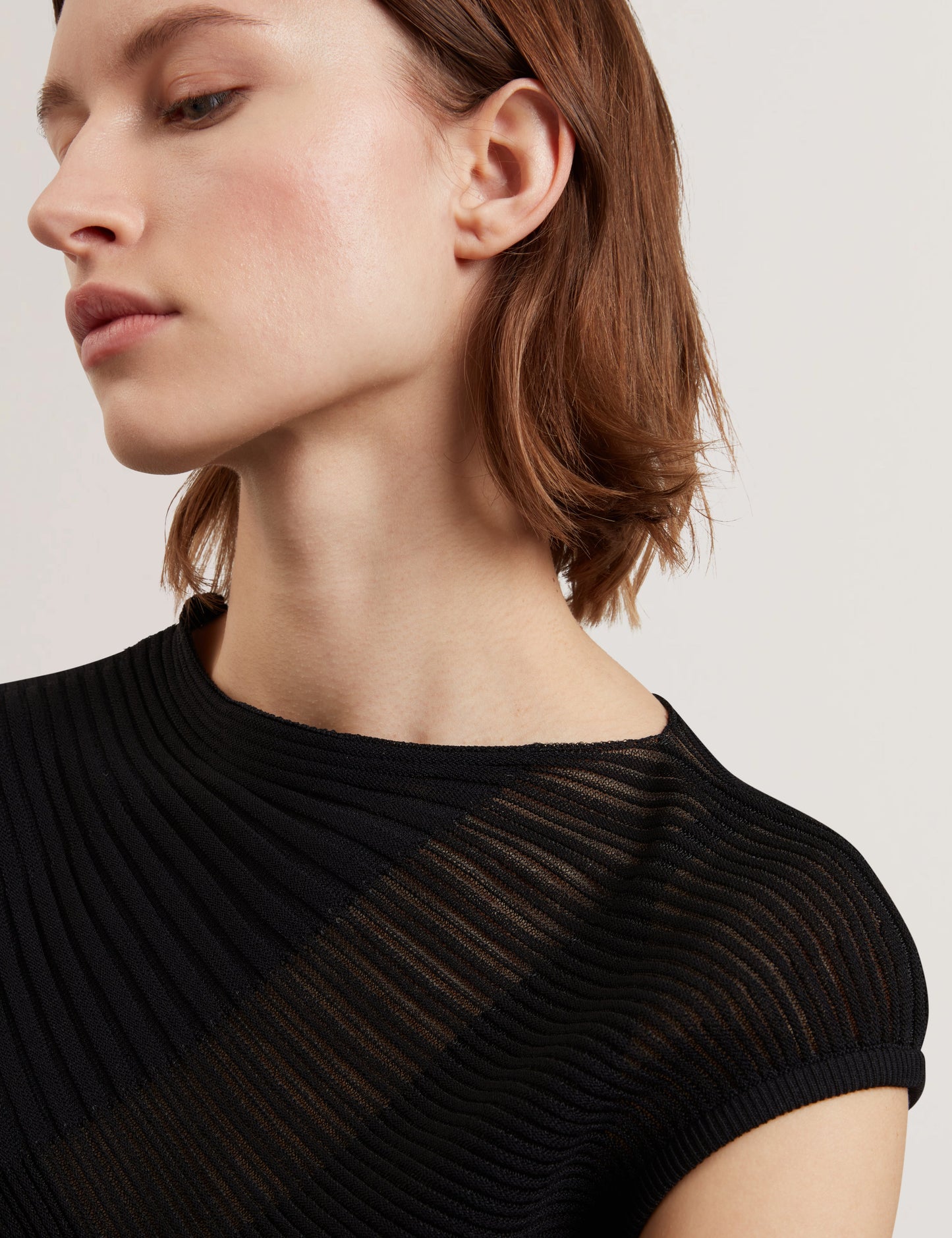 Women's LAYYNII-Invisible Yarn Knit Top Black
