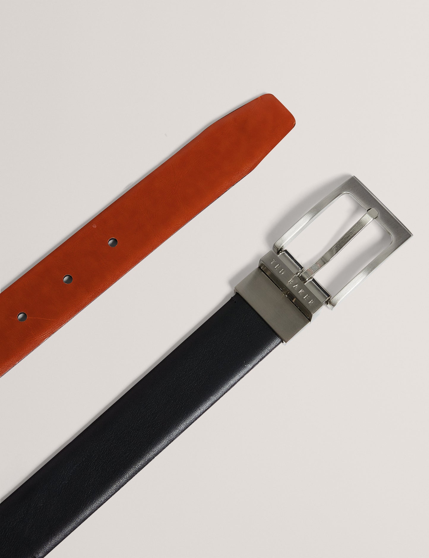 KARMER: Reversible Leather Belt