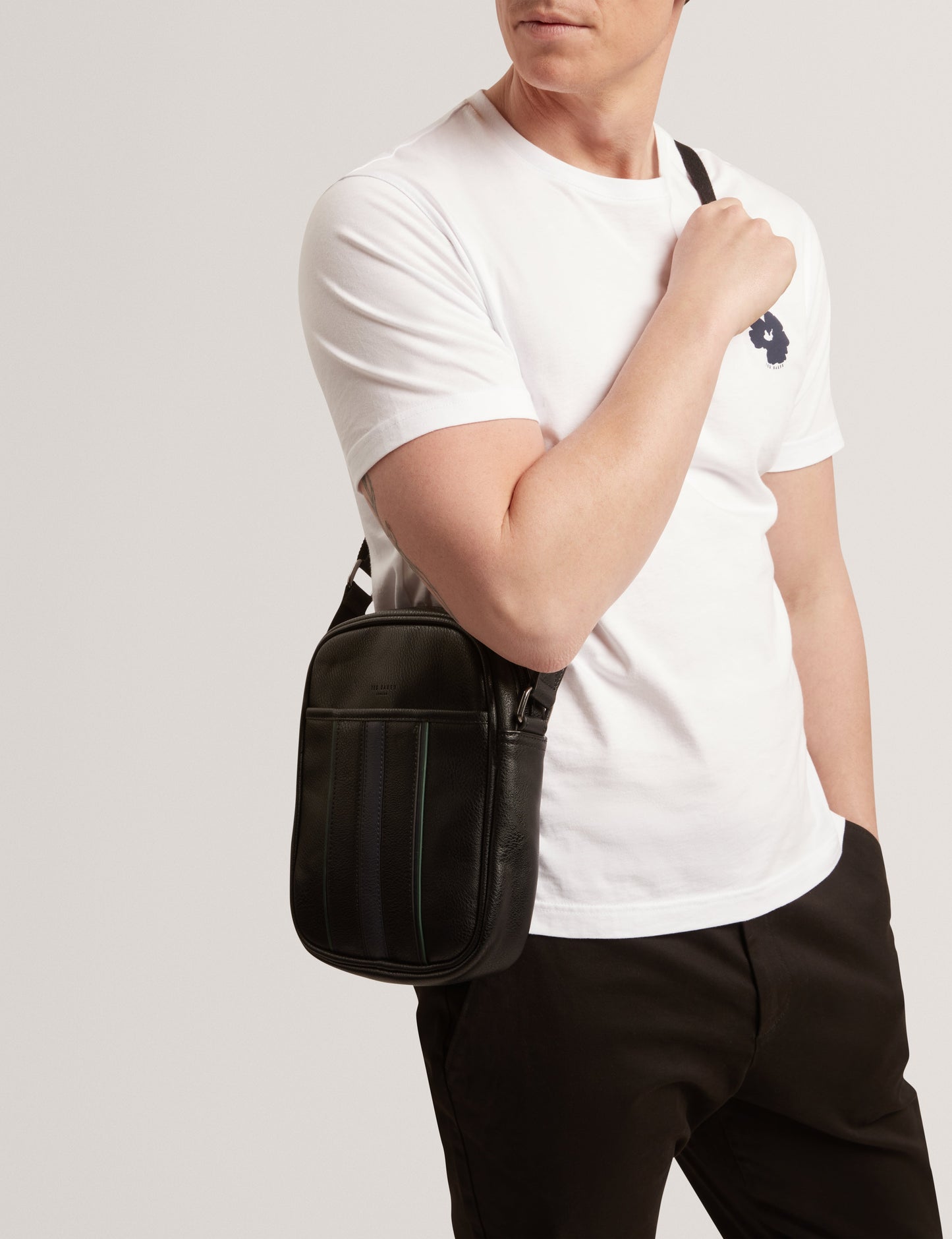 KEIIGAN: Stripe PU Flight Bag