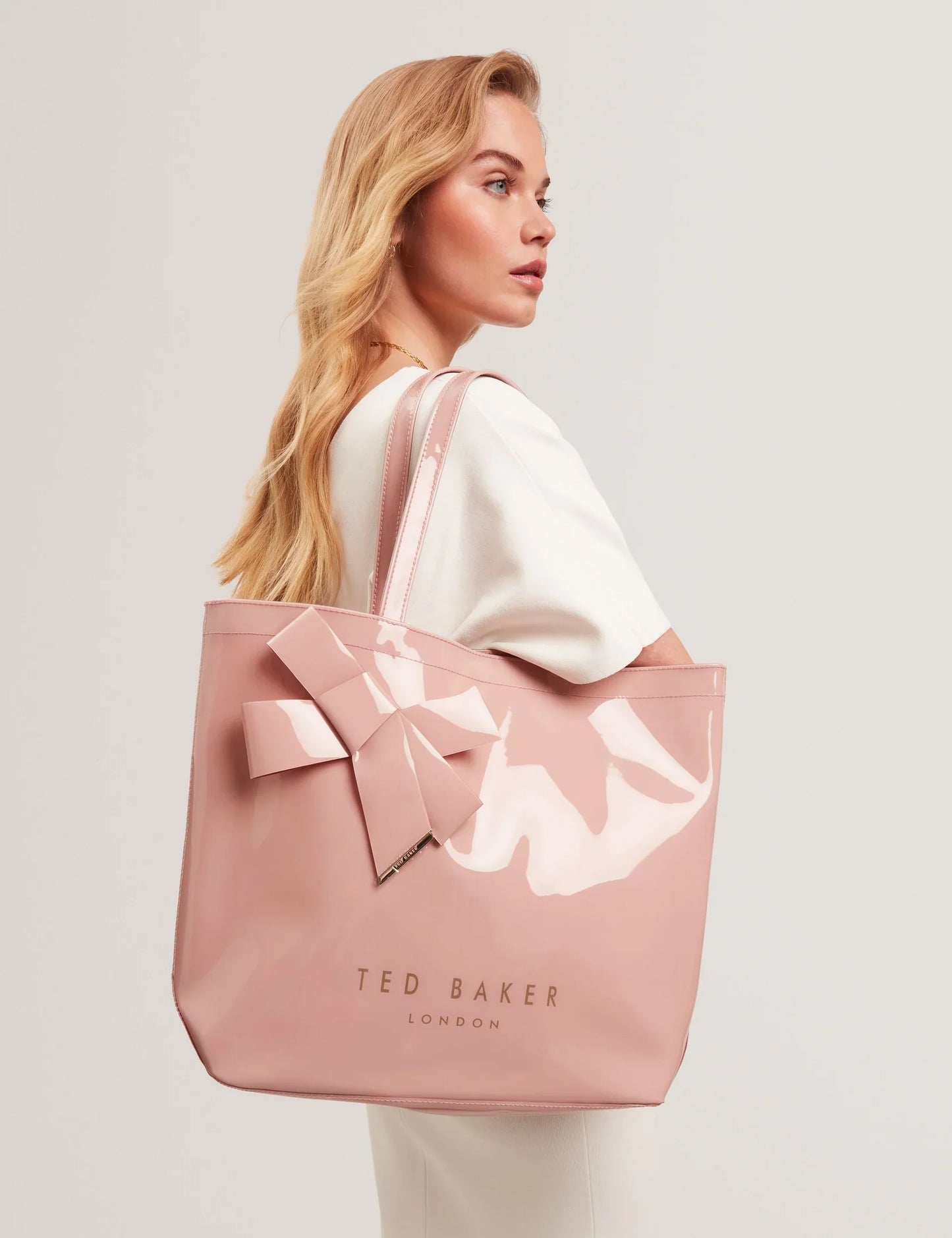Women's NICON-Knot Bow Vinyl Icon Tote Bag