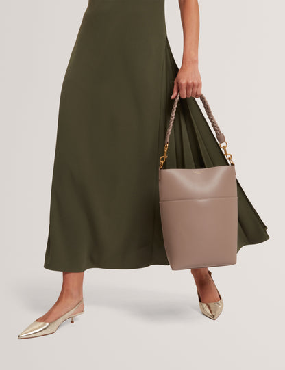 WANNDA: Weave Handle Leather Medium Bucket Bag