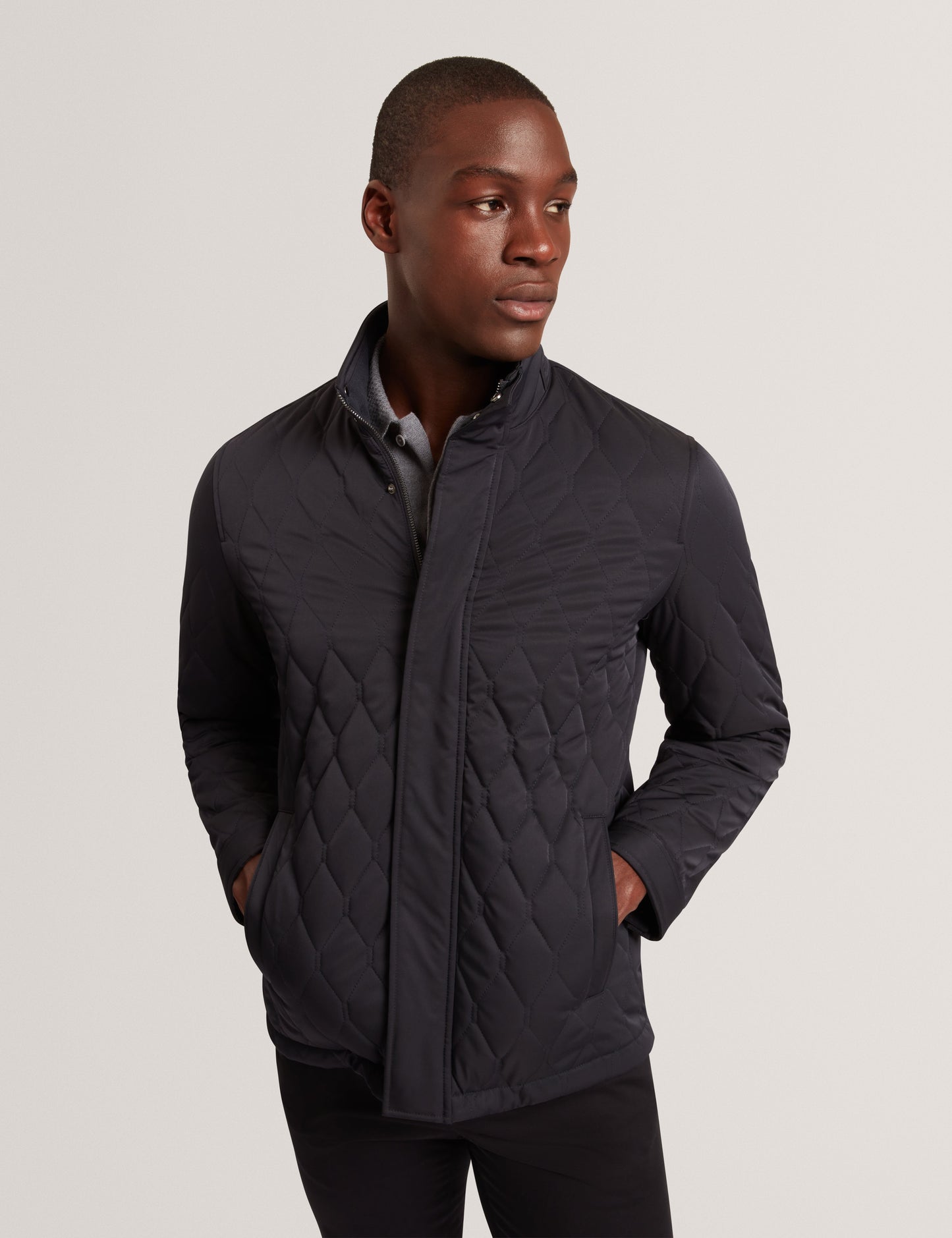 HOLLBEC: Regular Fit Diamond Quilted Coat