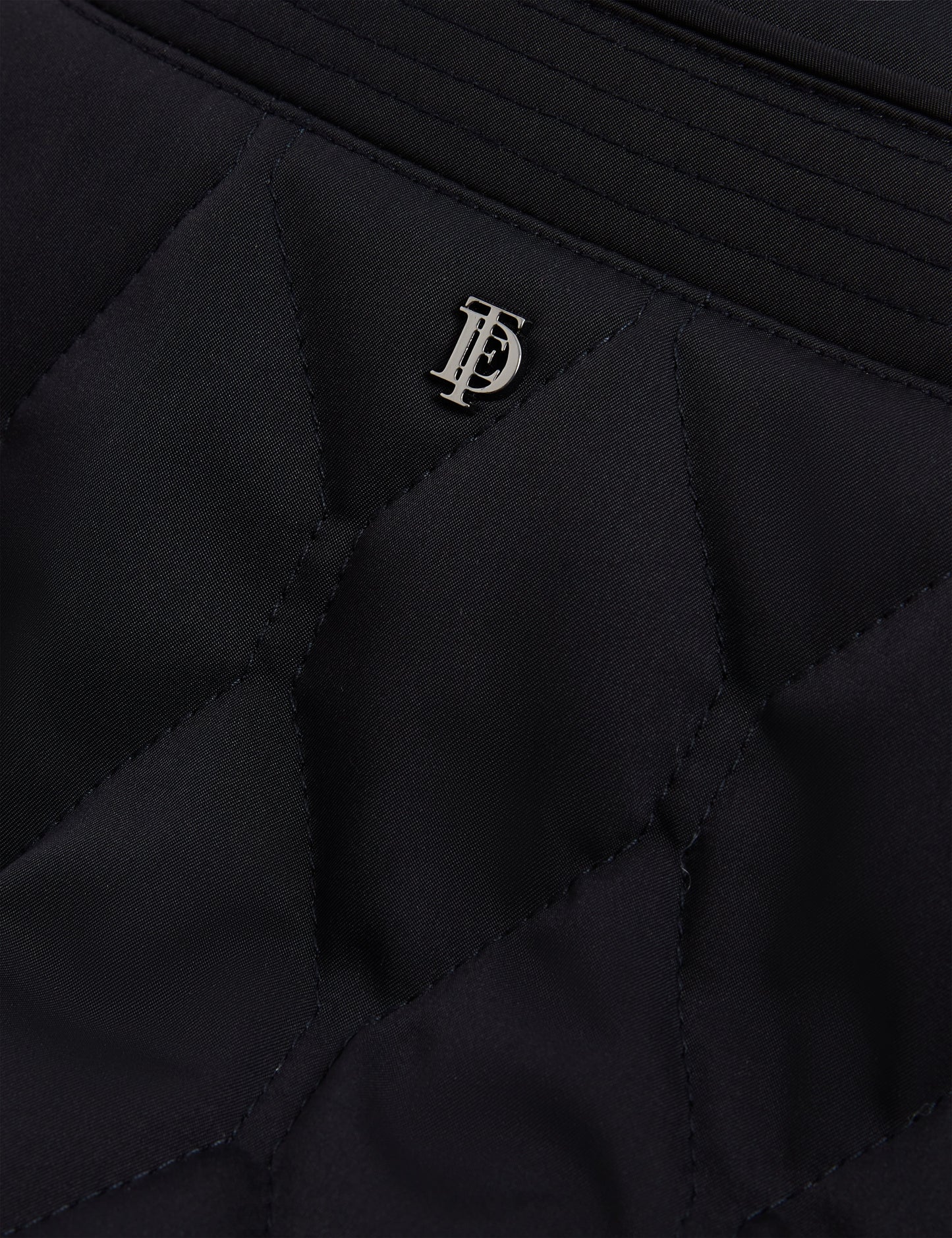 HOLLBEC: Regular Fit Diamond Quilted Coat