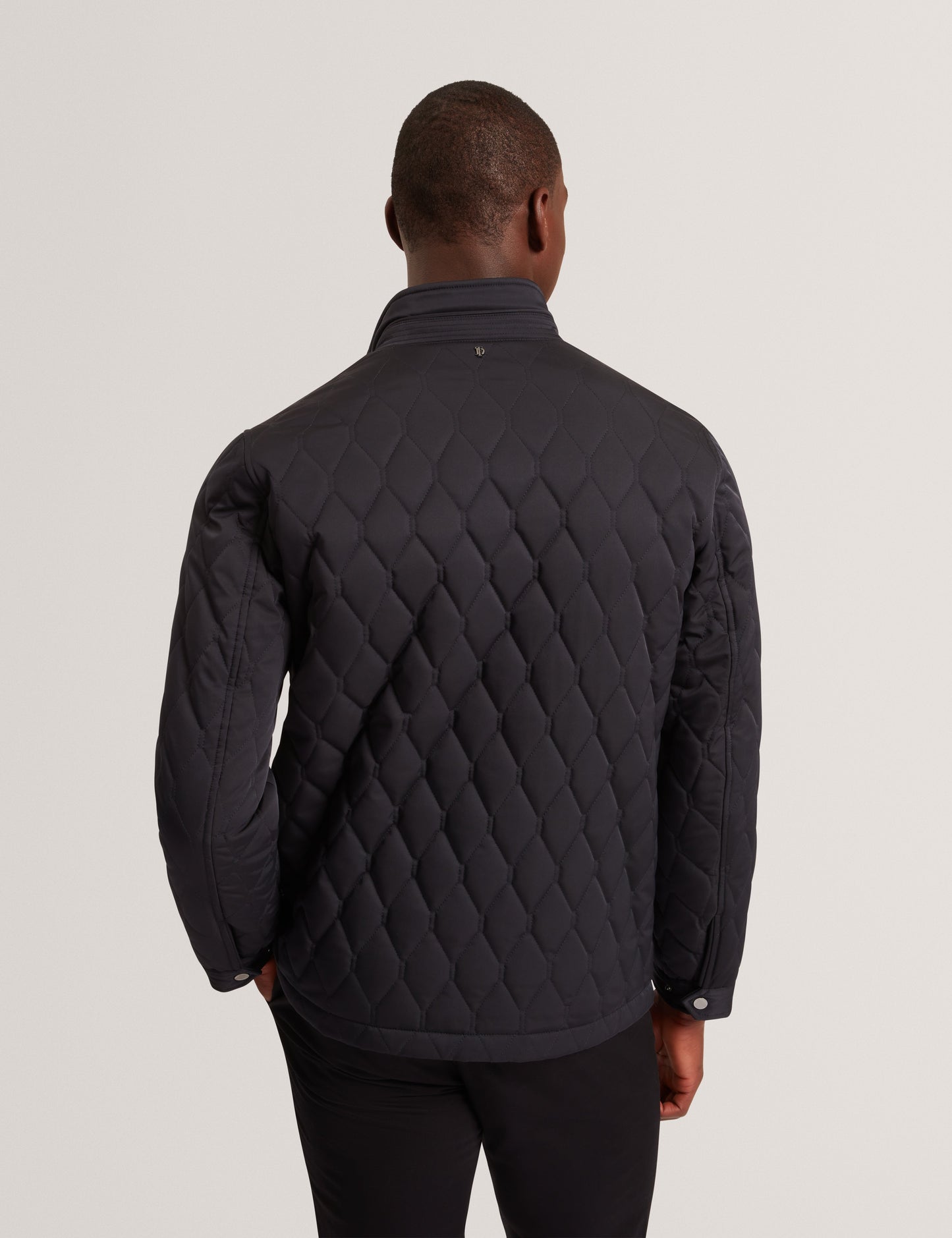 HOLLBEC: Regular Fit Diamond Quilted Coat