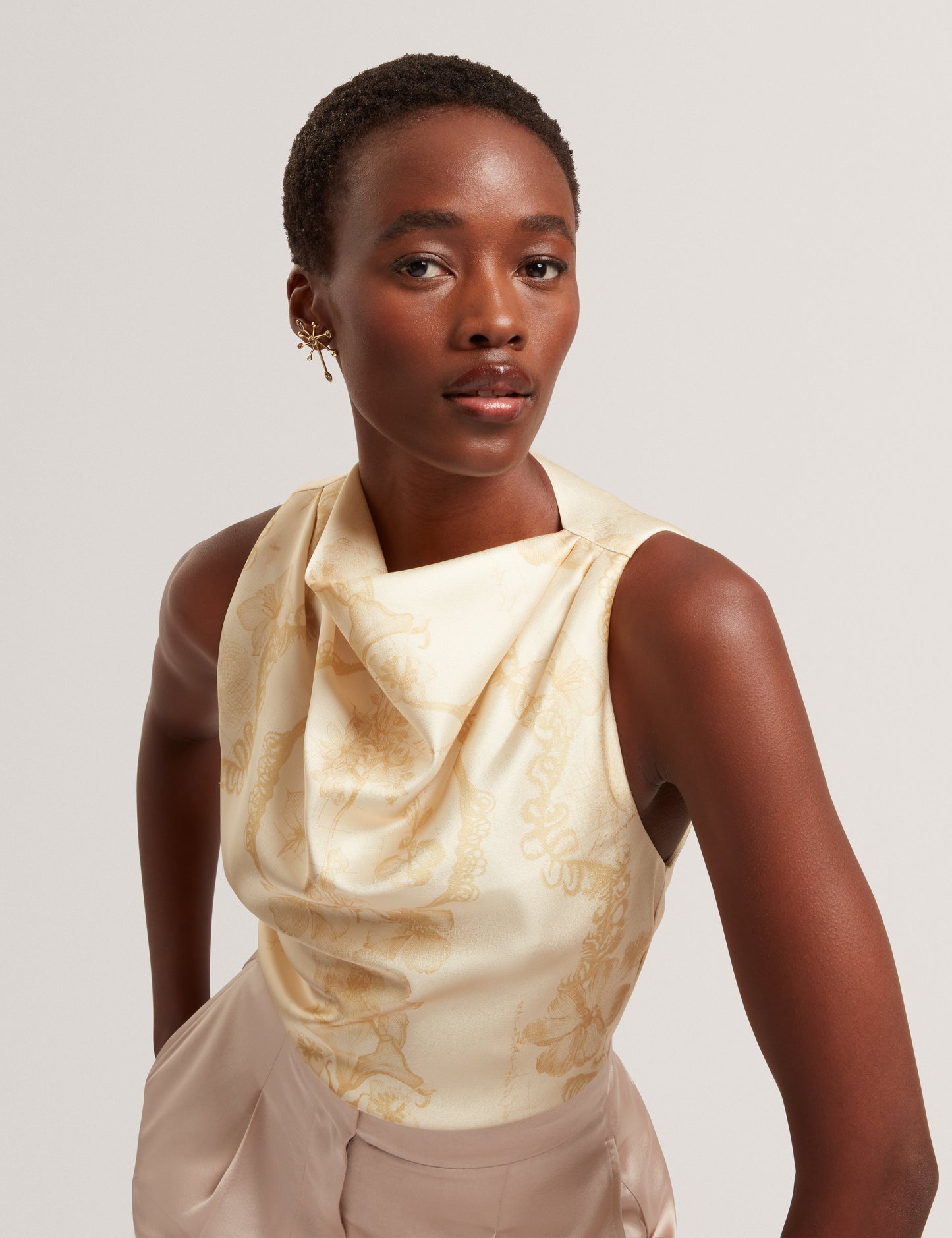 COBLA: Print Sleeveless Drape Neck Top