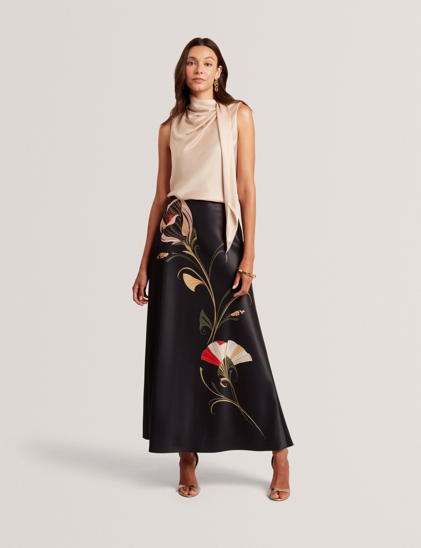 CHADDA: Sleeveless Neck Tie Top