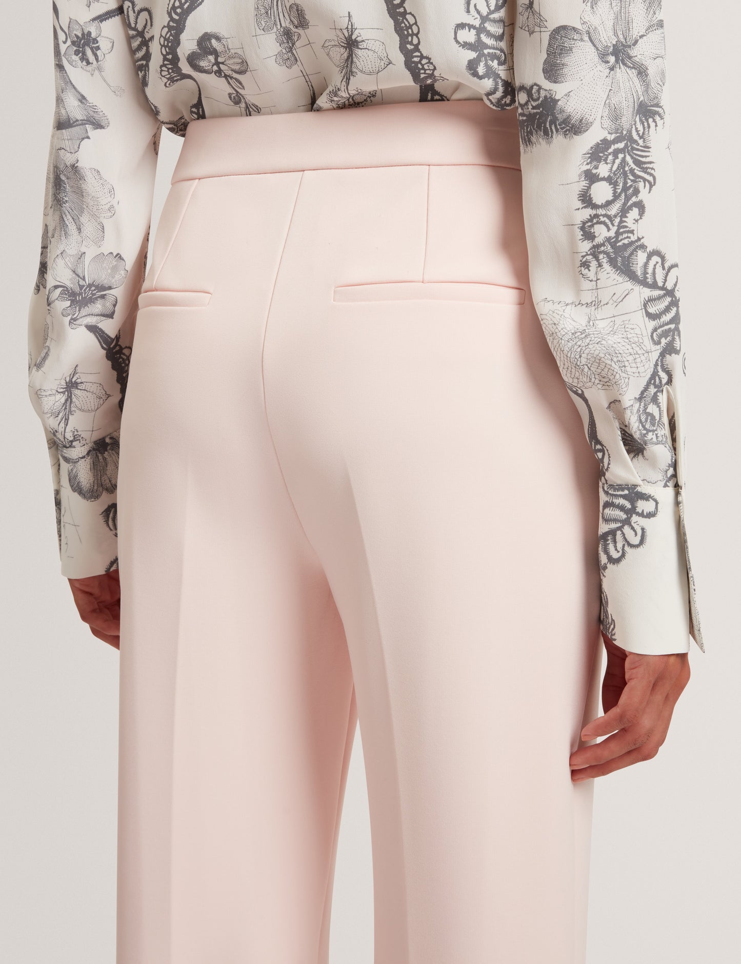 INDRIV: High Waisted Flare Trouser