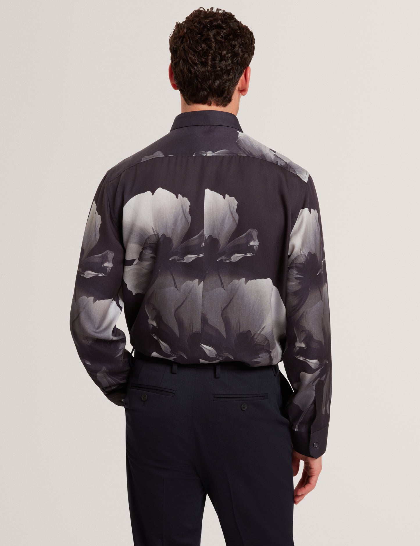 AMUND: LS Regular Fit Placement Floral