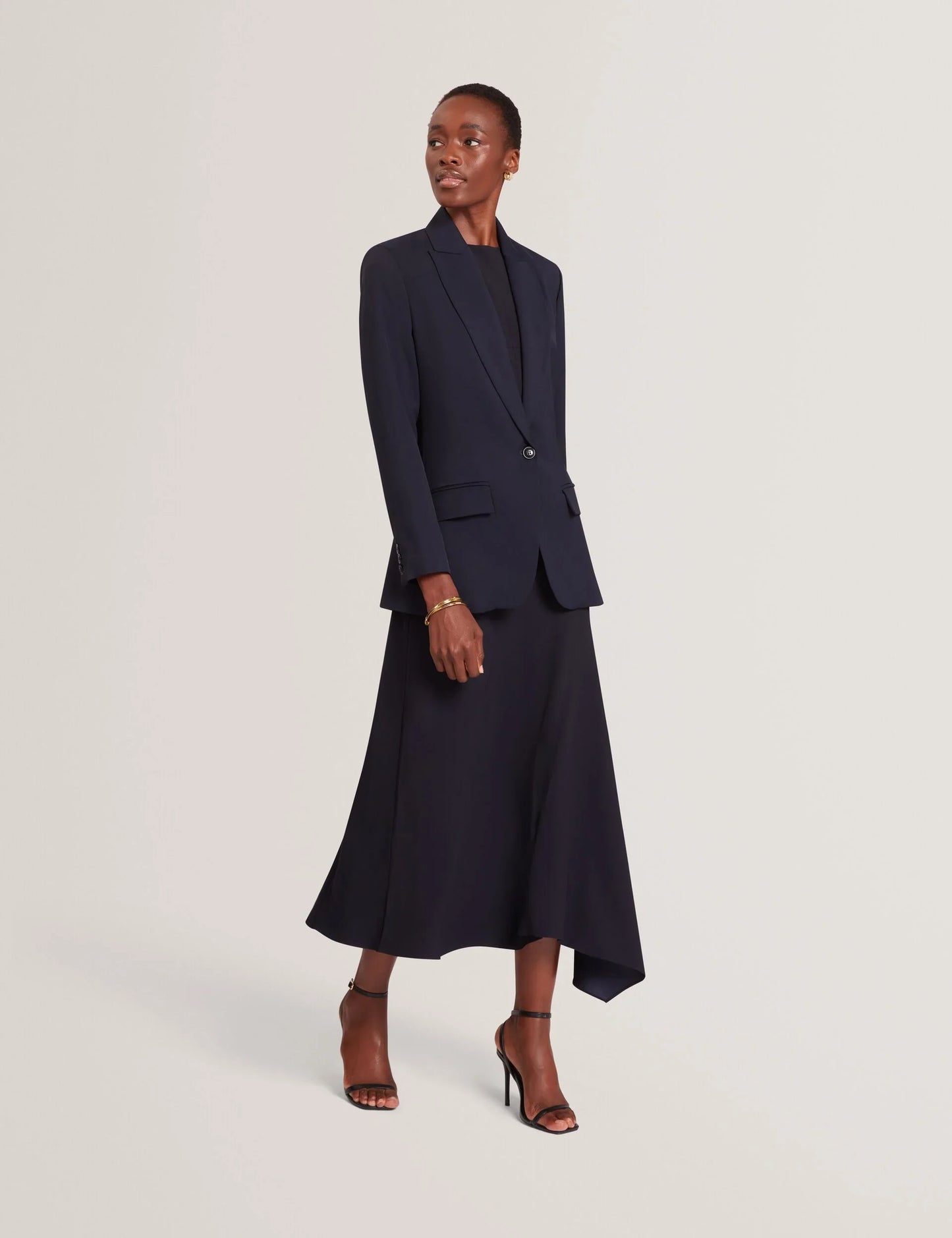 ARANJA: Tailored Fitted Single Breasted Blazer