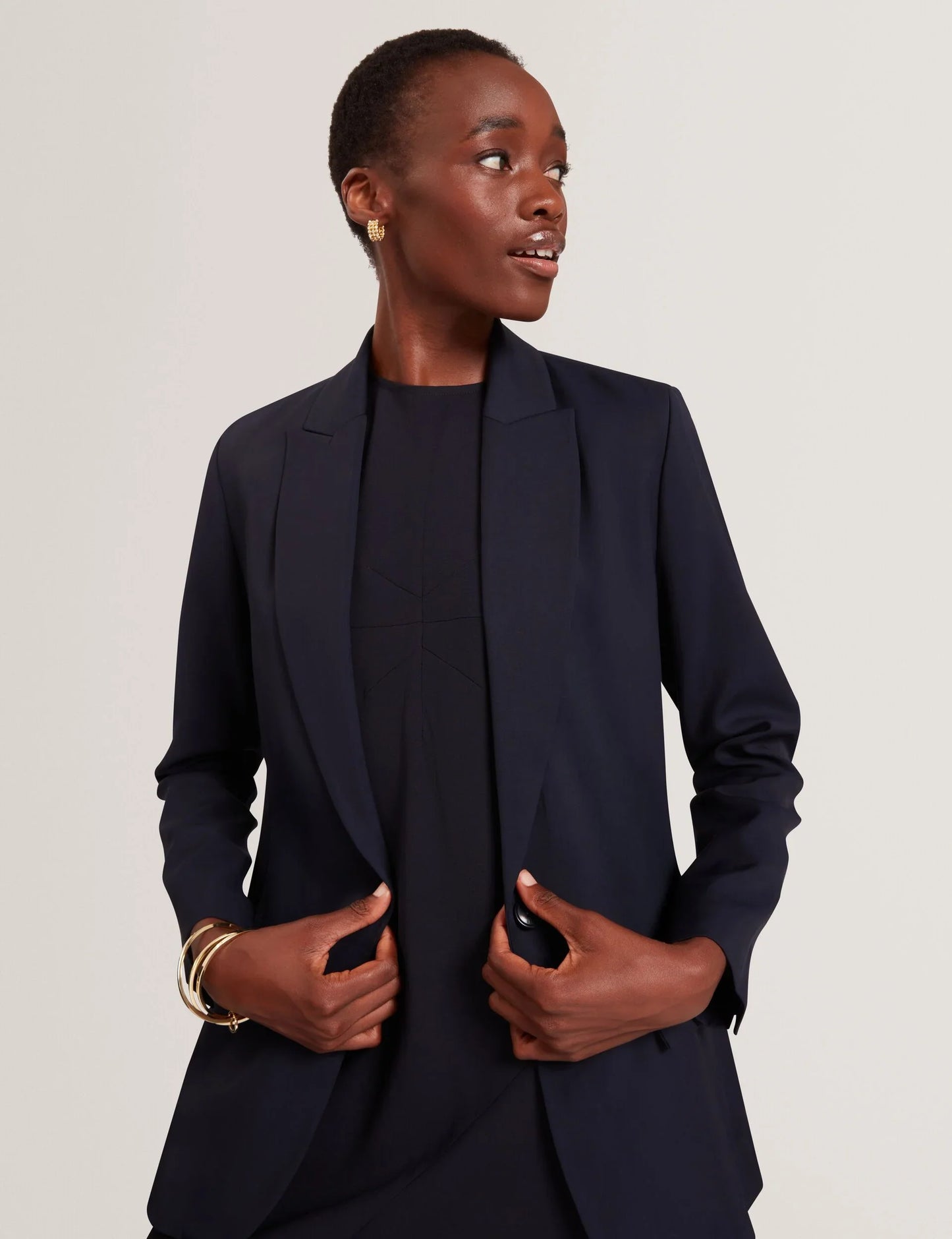 ARANJA: Tailored Fitted Single Breasted Blazer