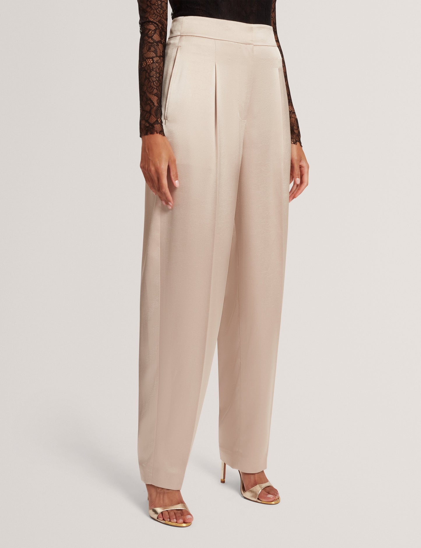 CHIIRA: Barrel Leg Trouser