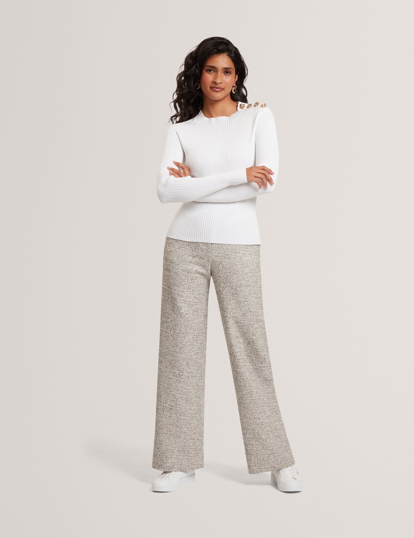BLEANA: Rose Button Detail Long Sleeve Knitted Top