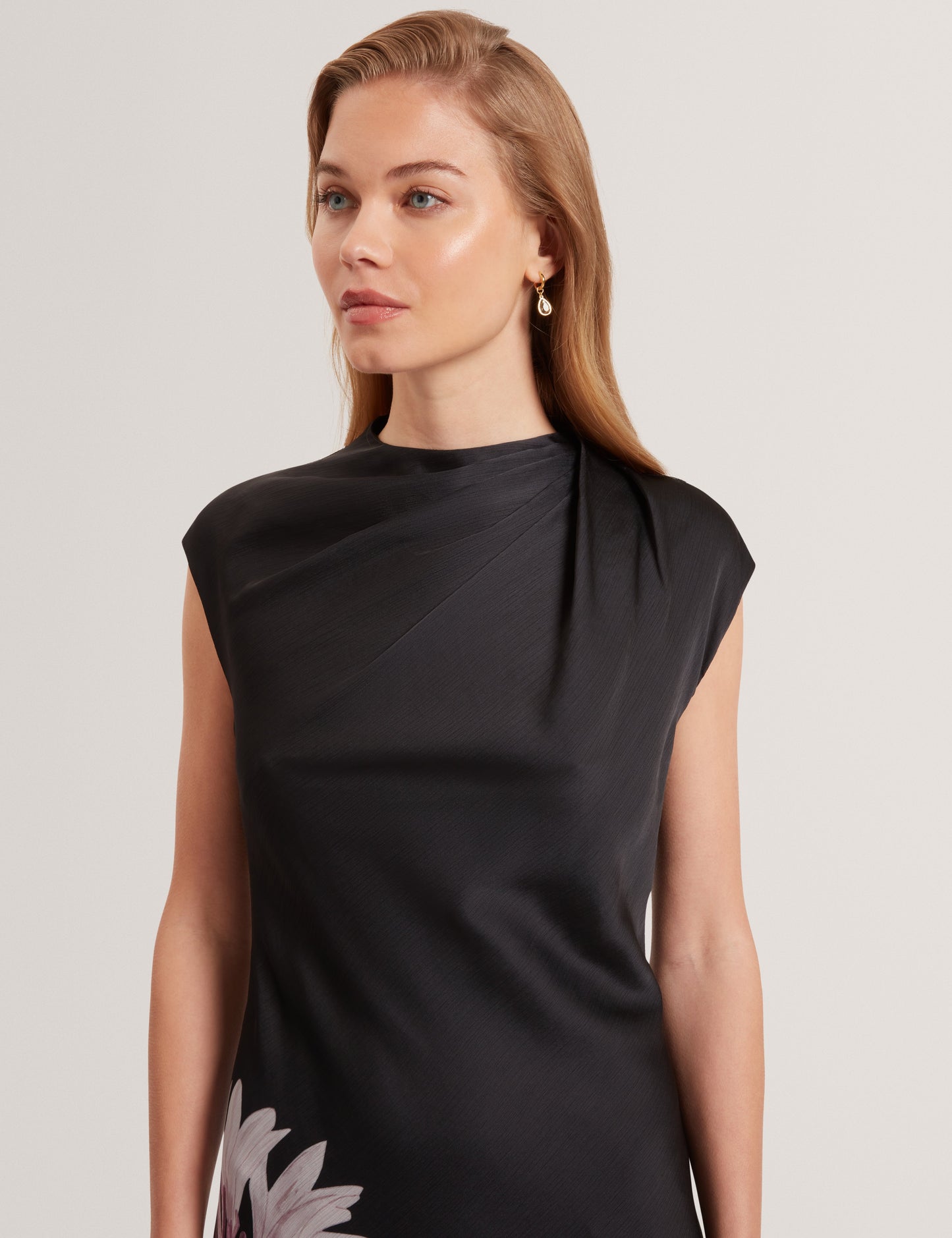 DEMITA: Printed Short Sleeve Draped Neck Midi Dress