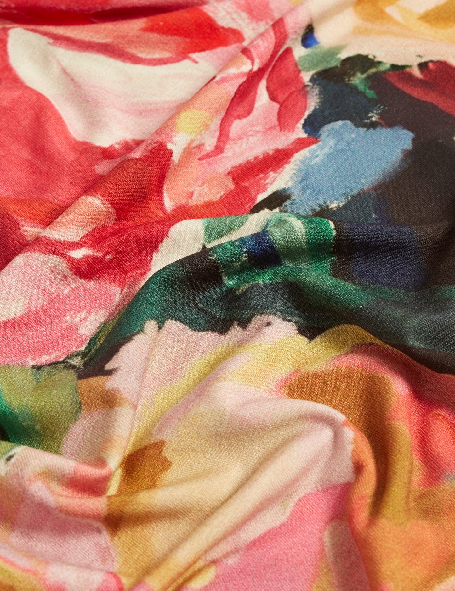 MAYFLA: Printed Fitted Tee
