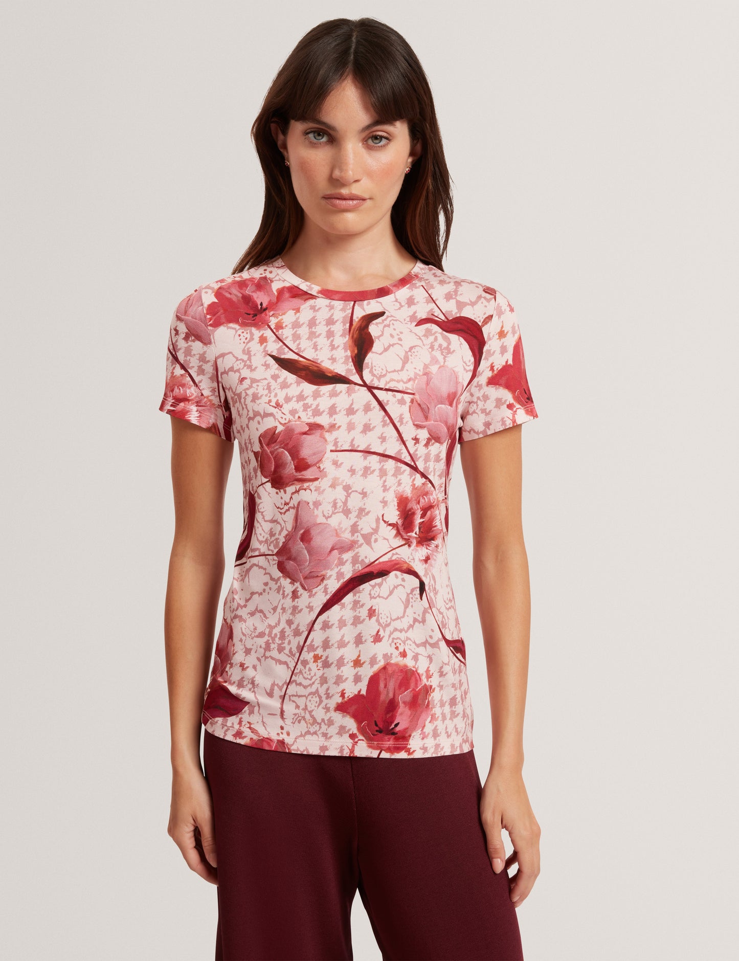SORRENA: Printed Fitted Tee