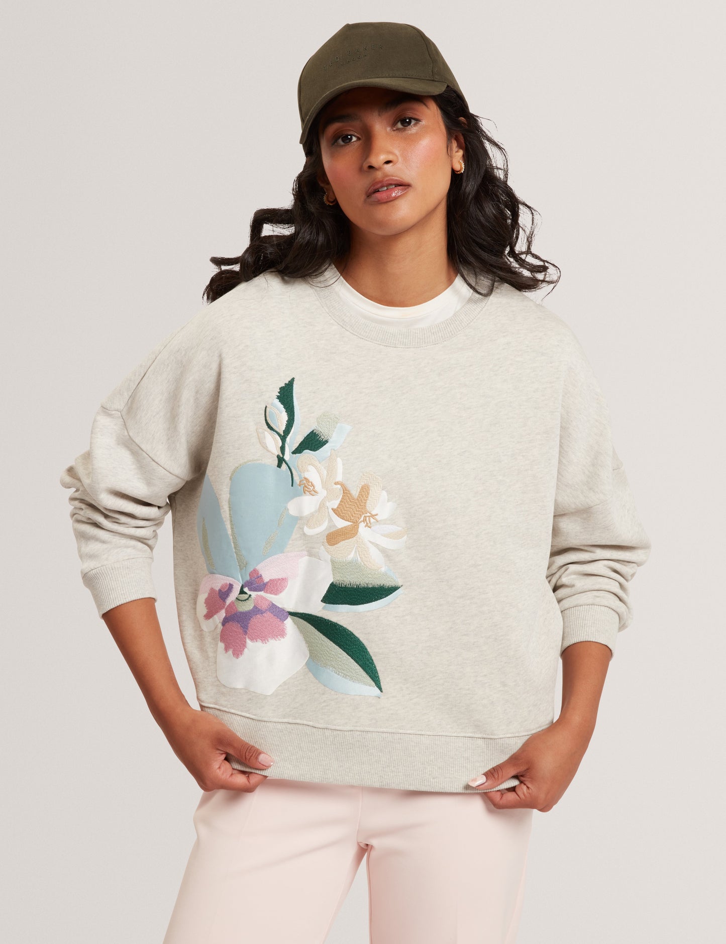 BROOKLA: Printed Embroidered Sweatshirt