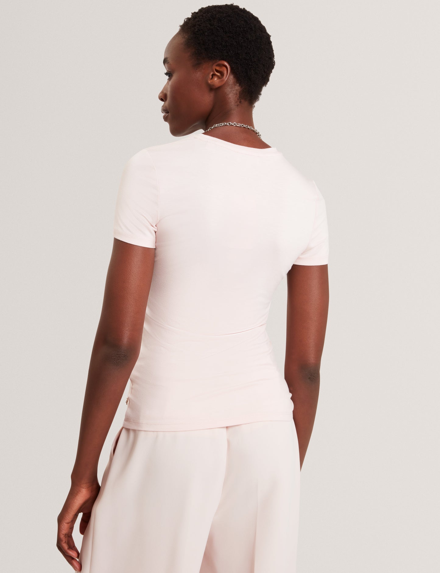 LARNAA: Short Sleeve Fitted Tee