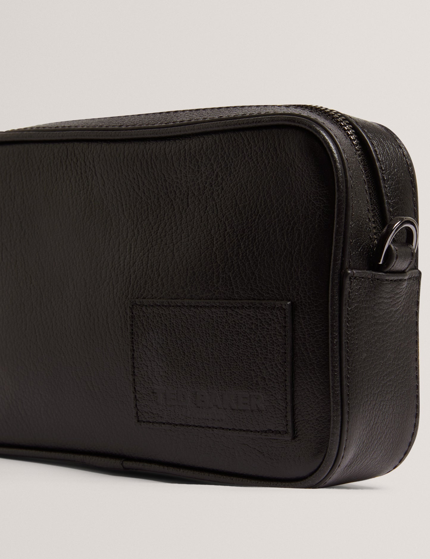 GRIFIN: Leather Crossbody Bag